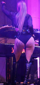 Iggy Azalea ass worship