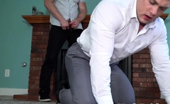 Bottom hunk mesmerizes stud to fuck him