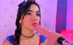 Amateur brunette ariana marie solo toying