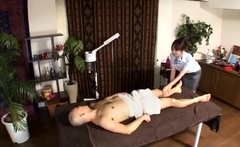 Subtitled CFNM Japanese penis massage explosive cumshot