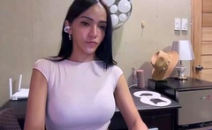 Sexy teen babe fingering her hot pussy in solo masturbation